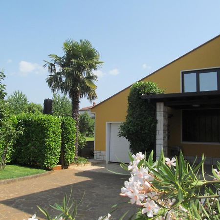 Apartments Zvezdica*** With Garden Zambratija (Istria) Exterior foto